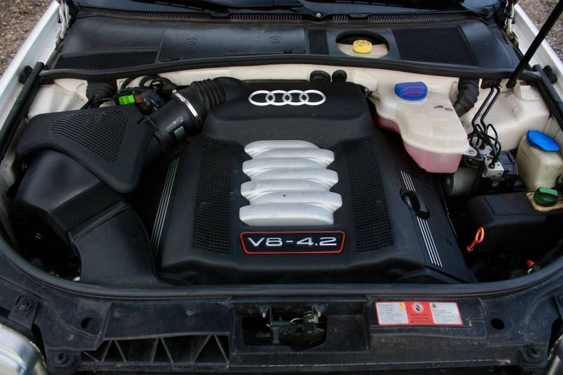 Illustration for article titled For $9,600, Would You Stick With This 2002 Audi S6 Avant?